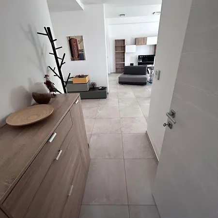 Apartment Realty Company Tor Millina Rome