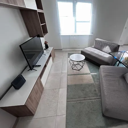 Realty Company Tor Millina Apartment Rome