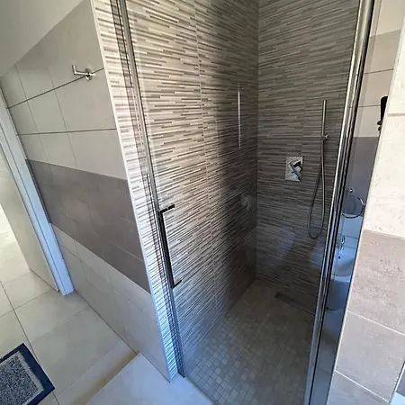 Realty Company Tor Millina Apartment *